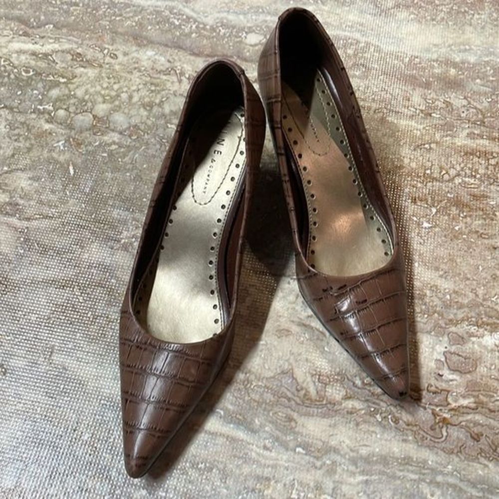 Nine & Co. women’s brown heels. Size 7.